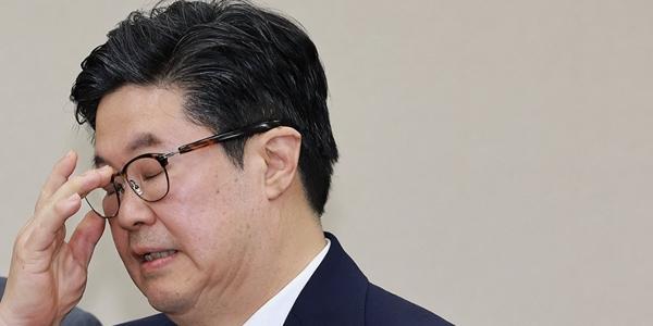 MBK 회장 김병주  홈플러스 사기채권  혐의로 법 심판대 오를 판   사모펀드 대부  사면초가