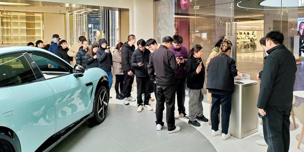 샤오미 전기차 성과에 올해 출하량 목표 34  높여  내년 해외 진출도 노려