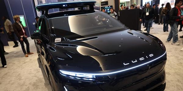 루시드모터스 사우디 국부펀드 지원 재확인에 주가 17  급등  투자기관  추가 상승 여력  