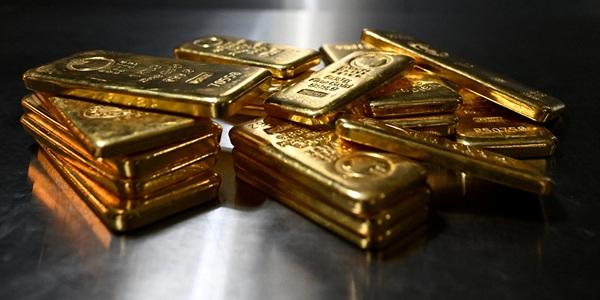 금값 상승폭 6년 만에 최대치  연준 금리 동결에도 차기 의장에 기대감 반영