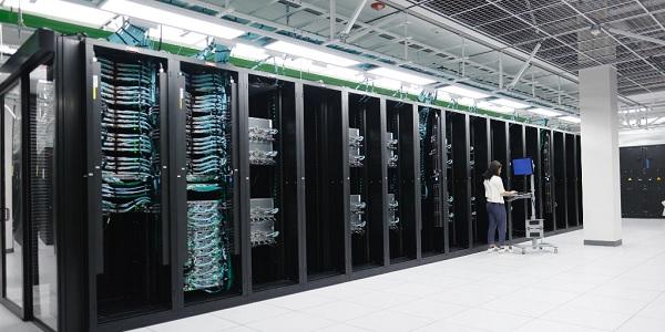 오픈AI 엔비디아 반도체에  의존 탈출  시도  1천억 달러 투자 논의에 변수