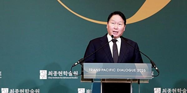 최태원   AI 괴물칩  HBM 생산량 늘려야   SK하이닉스 영업이익 1천억 달러 넘을 수도 