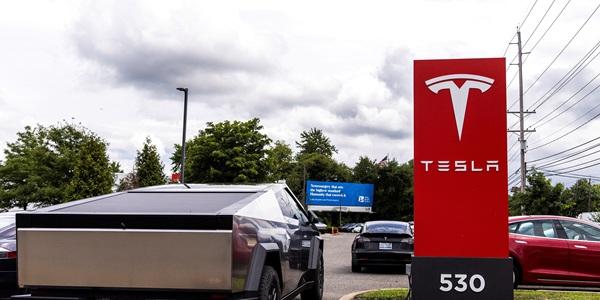 테슬라 주가  단기 하락 리스크  지표 3년만에 최고치   투자자 신뢰 잃었다 