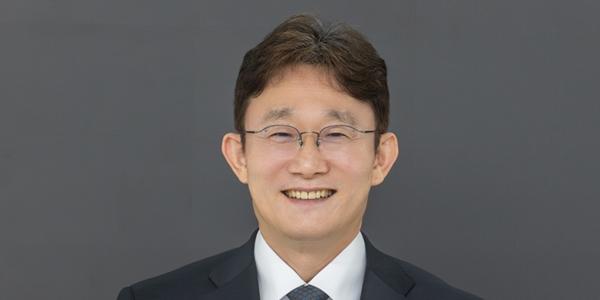  정통 KT맨  박윤영 사장 체제 공식 출범  조직쇄신으로 통신 본업과 AI사업 재정비