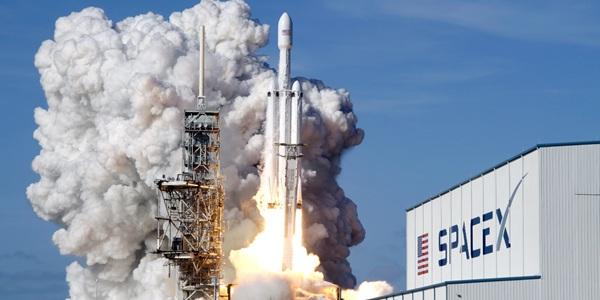 스페이스X 상장 테슬라 주가에  악재   성장 부진에 투자자 대거 이동 가능성