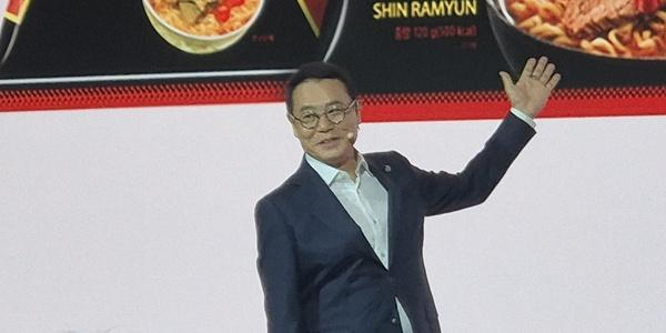 농심 신라면 40주년 맞아 내놓은 포부  조용철  건면 볶음면으로 글로벌 개척 
