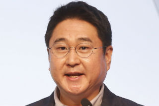 이석우, 힘 못쓰는 다음카카오 주가 때문에 고심