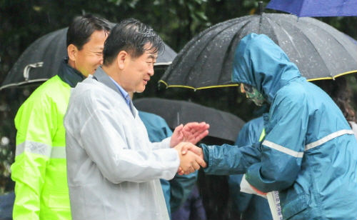 현대중공업그룹 경영정상화, 권오갑 산 넘어 산