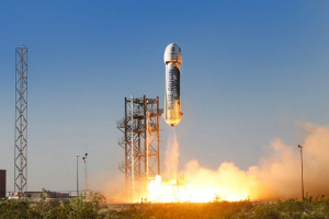 베조스, 아마존의 '우주여행'시대 한 발 더 다가서