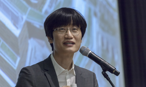 이해진 '라인' 상장에 고무, 네이버의 글로벌사업 강화