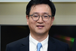 윤건수, 스타트업 투자안목으로 디에스씨인베스트먼트 상장