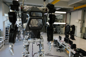 임현국, 한국미래기술의 두 발로 걷는 로봇 개발 순항