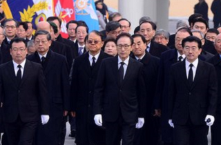 이명박도 새누리당 탈당 결정