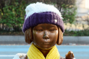 주한 일본대사 공백 장기화, 아베 일본에서 지지율 올라