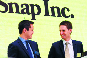 스피겔, 스냅챗 앞세워 미란다 커와 뉴욕증시 화려한 데뷔