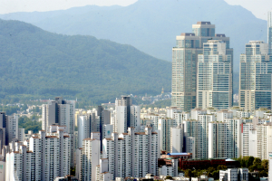 강남과 서초 아파트가격 하락 반전, 부동산대책 효과 나타나