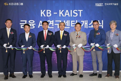 [Who Is ?] 이동철 KB국민카드 대표이사 사장