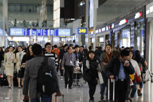 롯데 신라 신세계면세점, 인천국제공항 제2터미널에 경쟁적 개막 