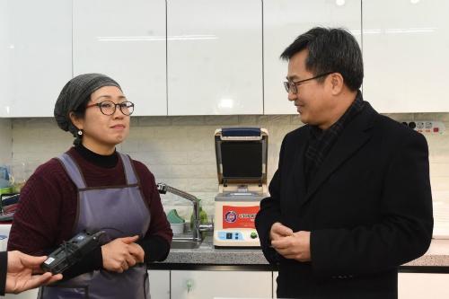 김동연 “고가주택 한 채 갖고 있어도 보유세 인상 검토해야"