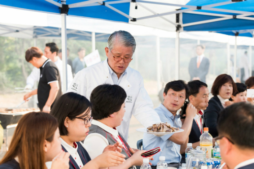 [Who Is ?] 최신원 SK네트웍스 대표이사 회장