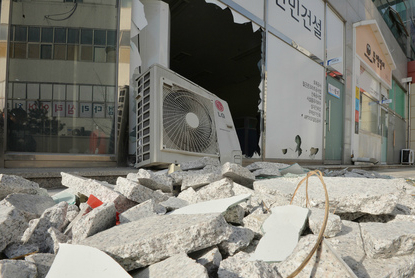 포항 4.6 지진 영향으로 40명 부상에 134곳 시설 파손 