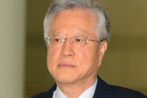 검찰, 'KT 횡령' 혐의 이석채 파기환송심에서 징역 3년 구형