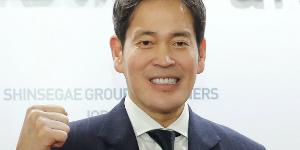 SNS에서 '사랑받는' 정용진, 지역에서 거부되는 이마트 신사업