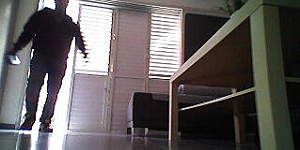 LG전자 로봇청소기, 방범 기능으로 도둑 쫓아내 해외에서 화제