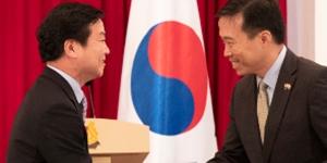 홍종학 “프랜차이즈 하는 소상공인 해외진출 적극 지원”