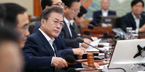 문재인 “장기 폭염을 특별재난으로 인식해 취약계층 대책 세워야”