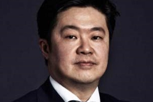 [오늘Who] <a href='https://www.businesspost.co.kr/BP?command=article_view&num=382763' class='human_link' style='text-decoration:underline' target='_blank'>조용병</a>, 신한금융의 ING생명 인수가격 주도권 쥐다