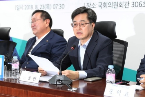 <a href='https://www.businesspost.co.kr/BP?command=article_view&num=322825' class='human_link' style='text-decoration:underline' target='_blank'>김동연</a> “내년 일자리 예산 역대 최고수준으로 늘리겠다”