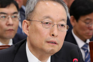 백운규, 전기요금 누진제 폐지 요구에 응답하기 쉽지 않아