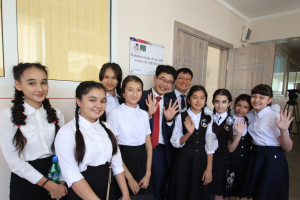 아시아나항공, 우즈베키스탄 타슈켄트 학교에 교육물자 지원