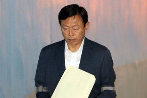 신동빈, 롯데 재판 최후진술에서 “스티브 잡스처럼 일할 기회 달라”