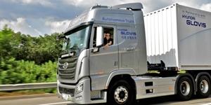 현대차, 대형 트레일러 연결한 트럭의 고속도로 자율주행 성공