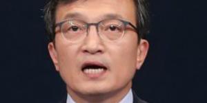 청와대 "9월 남북 정상회담 예정대로 추진"