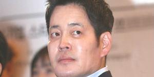 정용진, 물류센터 난항에 신세계 온라인 통합법인 반쪽 출범하나