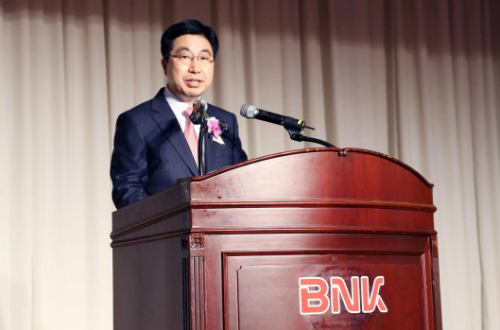 [Who Is ?] 황윤철 BNK경남은행장