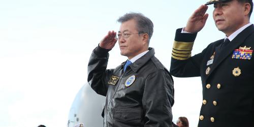 문재인 “제주 해군기지는 전쟁 아닌 평화의 거점