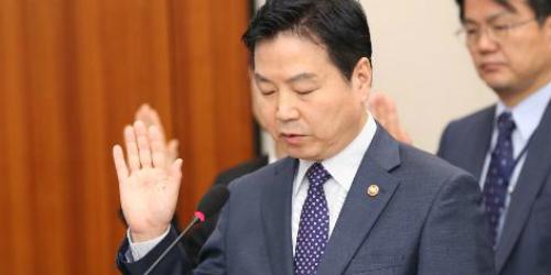 '홍종학 위증' 공세 펼치는 야당, 고발까지 몰아가나 