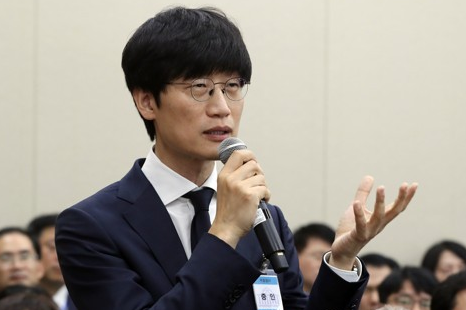 검찰 <a href='https://www.businesspost.co.kr/BP?command=article_view&num=321480' class='human_link' style='text-decoration:underline' target='_blank'>이해진</a> '네이버 계열사 누락' 무혐의 처분, "고의성 없다" 