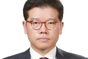 코오롱 대표에 유석진, 이웅열 아들 이규호는 패션사업 총괄 전무