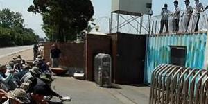 유성기업 노조원 2명 '임원폭행 혐의'로 구속 