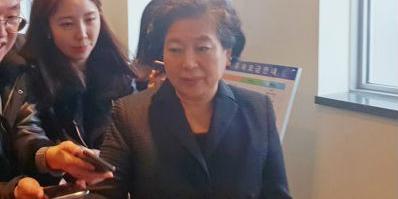 이인희 빈소에 이재현 현정은 황각규 박용만 등 조문행렬 잇달아 