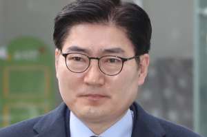 서울 강동구청장 이정훈, 게임사 주가조작 검찰수사망에 ‘불안’