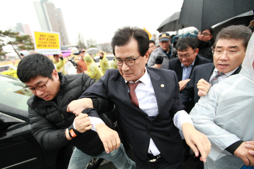 이시종, 제천 찾아 “고속철은 제천봉양역 경유가 현실적” 정면돌파 