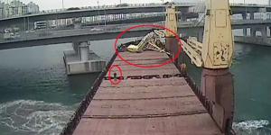 해경, 음주운항으로 광안대교 충돌한 러시아 화물선 선장 구속송치 