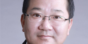 약사회장 김대업, 약국 복제약 재고 줄이기 팔 걷어붙여     