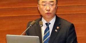 홍남기 “추가경정예산 편성은 경기상황 종합적 고려해 검토”